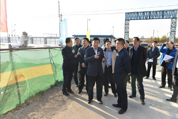 長春市市委常委、長春新區(qū)管委會(huì)主任李忠斌視察吉林省北藥投資集團(tuán)有限公司北湖項(xiàng)目建設(shè)情況